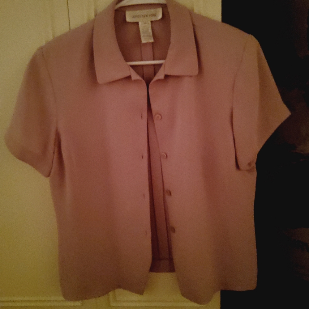 Jones New Yorl 100% silk blouse